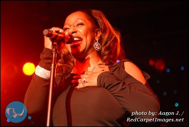 Regina Belle performs for guests