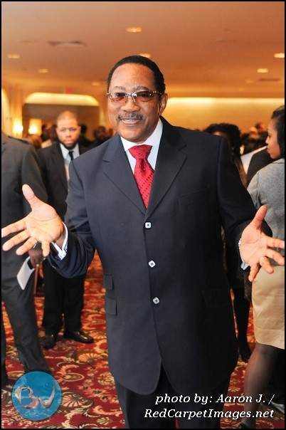Gospel Artist Dr. Bobby Jones in the VIP Reception for the 2011 NABOB Communications Dinner