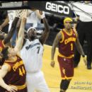 Cavaliers Luke Harangody defends against Wizards Andray Blatche