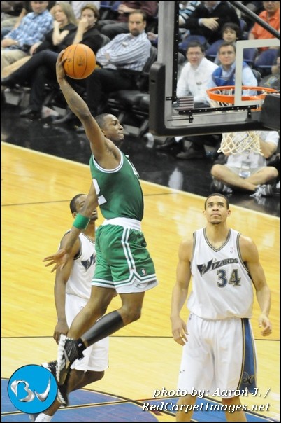 Celtics Von Wafer on the fast break dunk in overtime