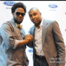 Singers Dwele and Noel Gourdin backstage at the Convention Center