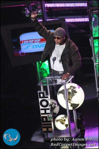 LL Cool J honored with the "I am Hip Hop Icon" Award