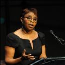 Honoree Marva Smalls, EVP Viacom / Nickelodeon, speaks after receiving her award