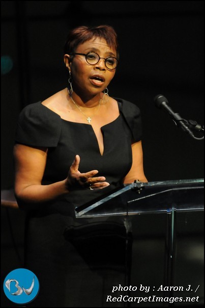 Honoree Marva Smalls, EVP Viacom / Nickelodeon, speaks after receiving her award