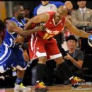 Comedian Kevin Hart defends against NBA Legend Tim Hardaway