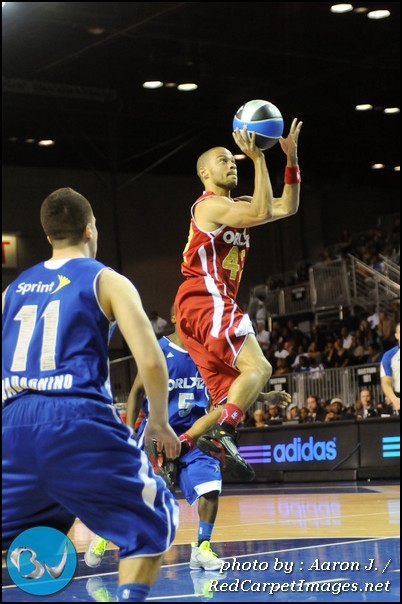 Actor Jesse Williams goes to the basket