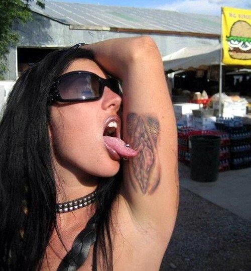 Now that's a tattoo worth licking!