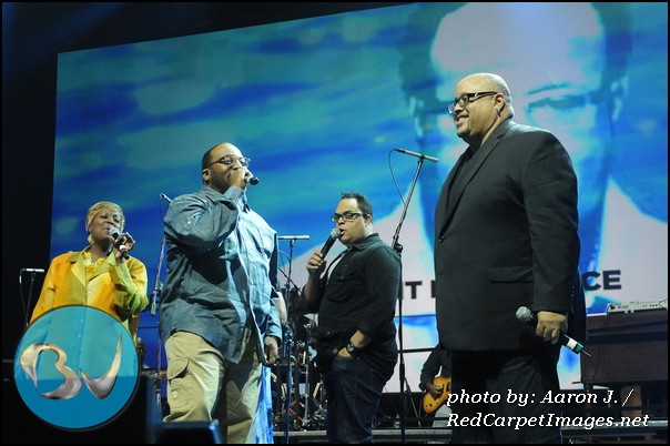 Honoree Fred Hammond with friends including Marvin Sapp, Israel Houghton, and others perform