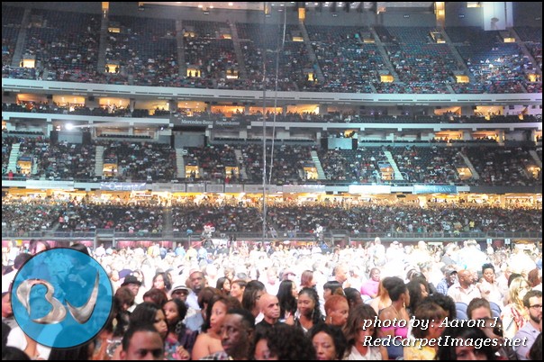 The Superdome crowd